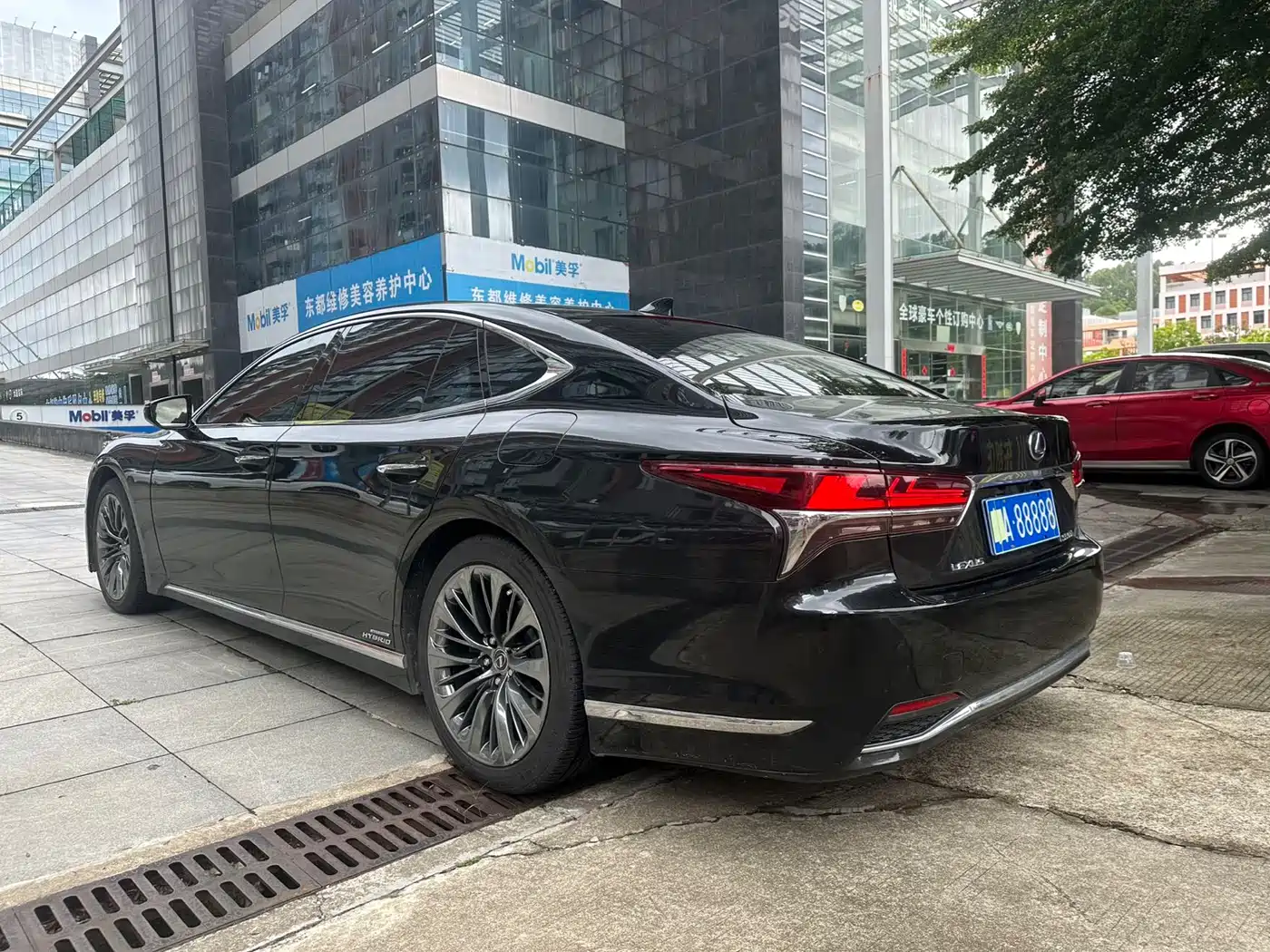 Lexus LS 2018 500h Executive Edition China V фото 7