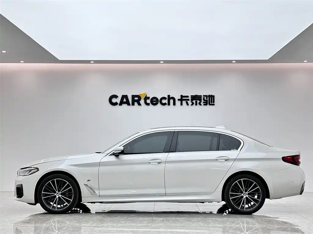 BMW 5 Series 2021 530Li Leading M Sport Package фото 2