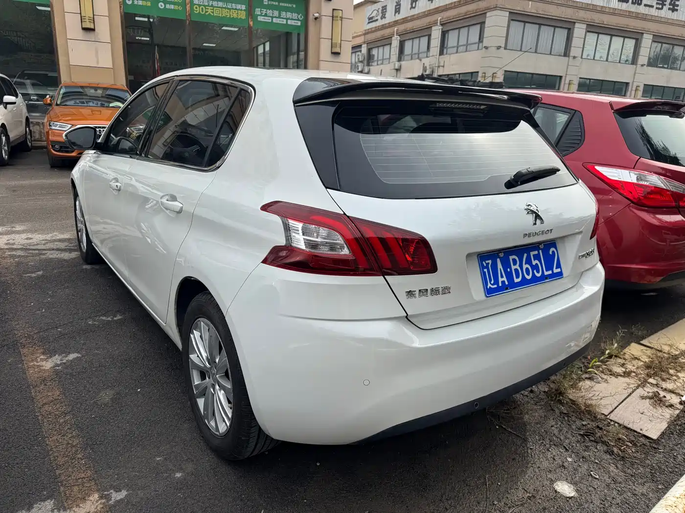 Peugeot 308S 2015 1.2T Auto Dynamic Edition фото 10