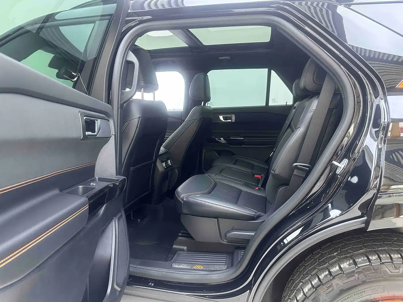 Ford Explorer 2026 Model 2.3T EcoBoost Kunlun Cross Edition 5-seater фото 9