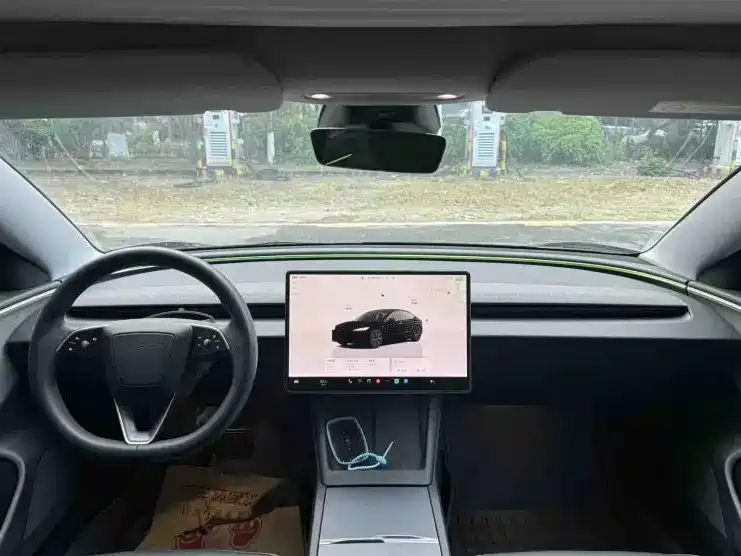 Tesla Model 3 2023 Rear-Wheel Drive фото 5