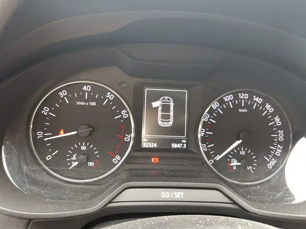 Škoda Octavia 2017 1.6L Automatic Smart Edition фото 8