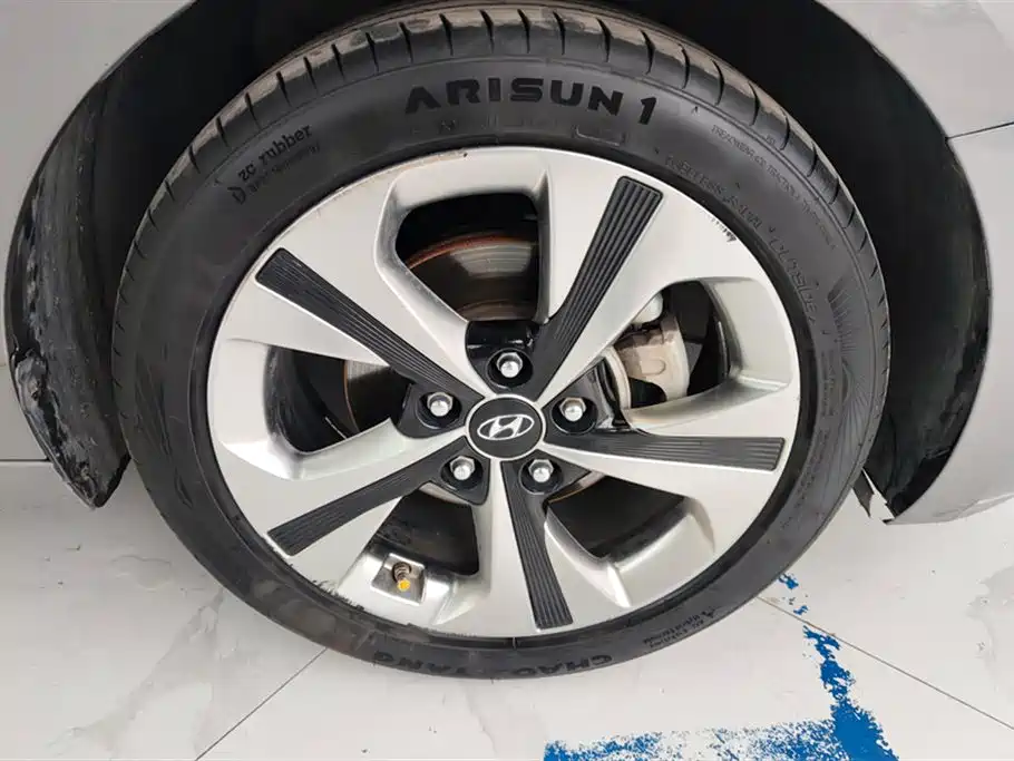 Hyundai Fista 2019 240TGDi Sport Edition China V фото 6