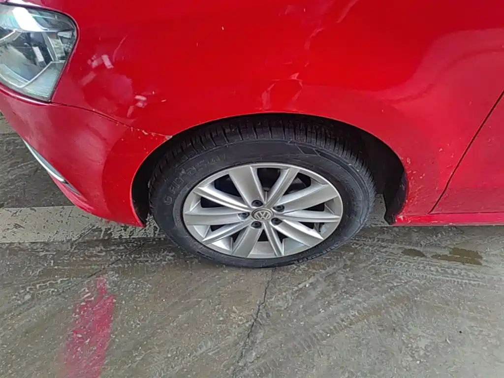 Volkswagen Polo 2014 1.6L Automatic Comfort Edition фото 25