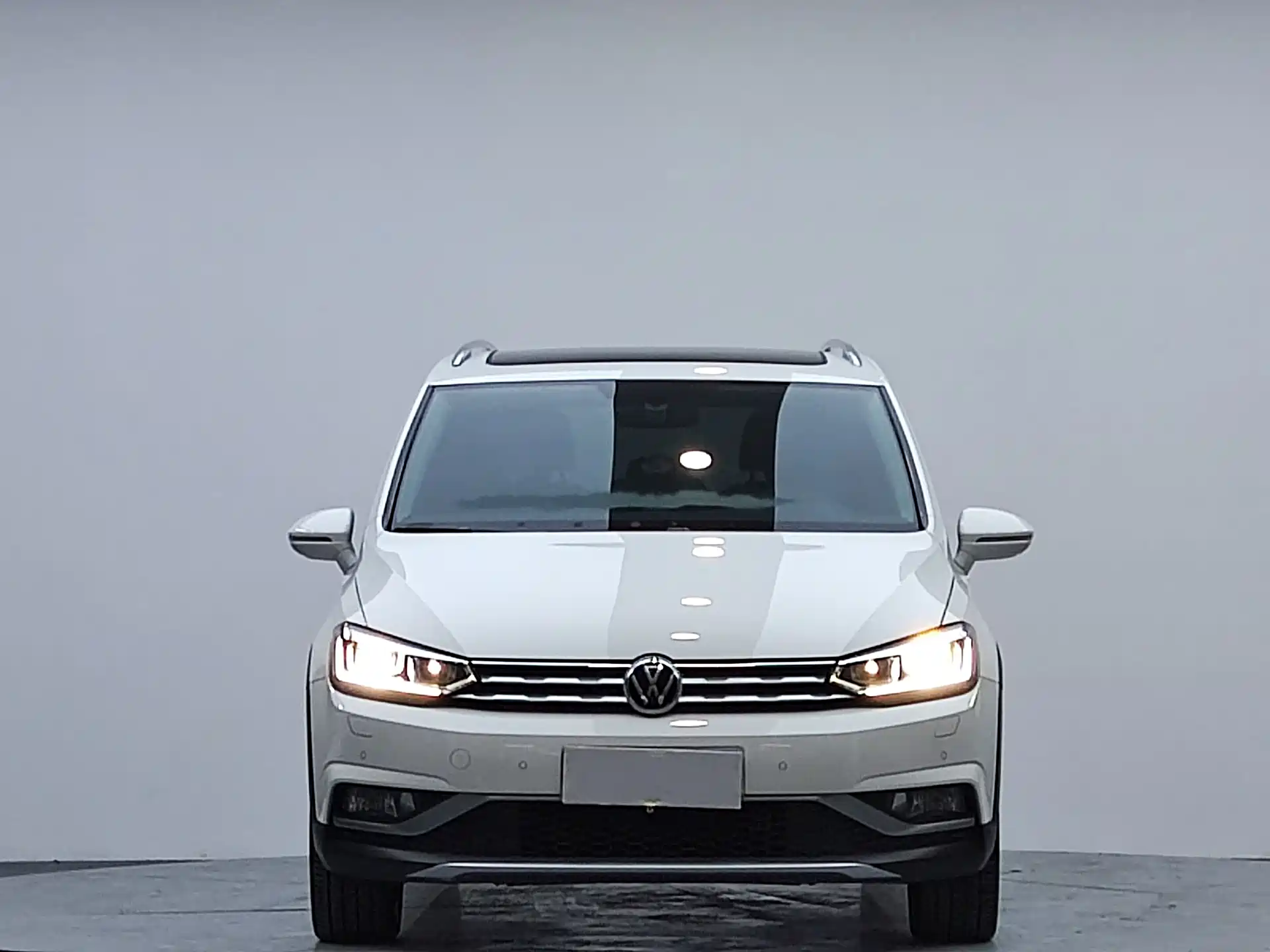 Photo 3 - Volkswagen Touran