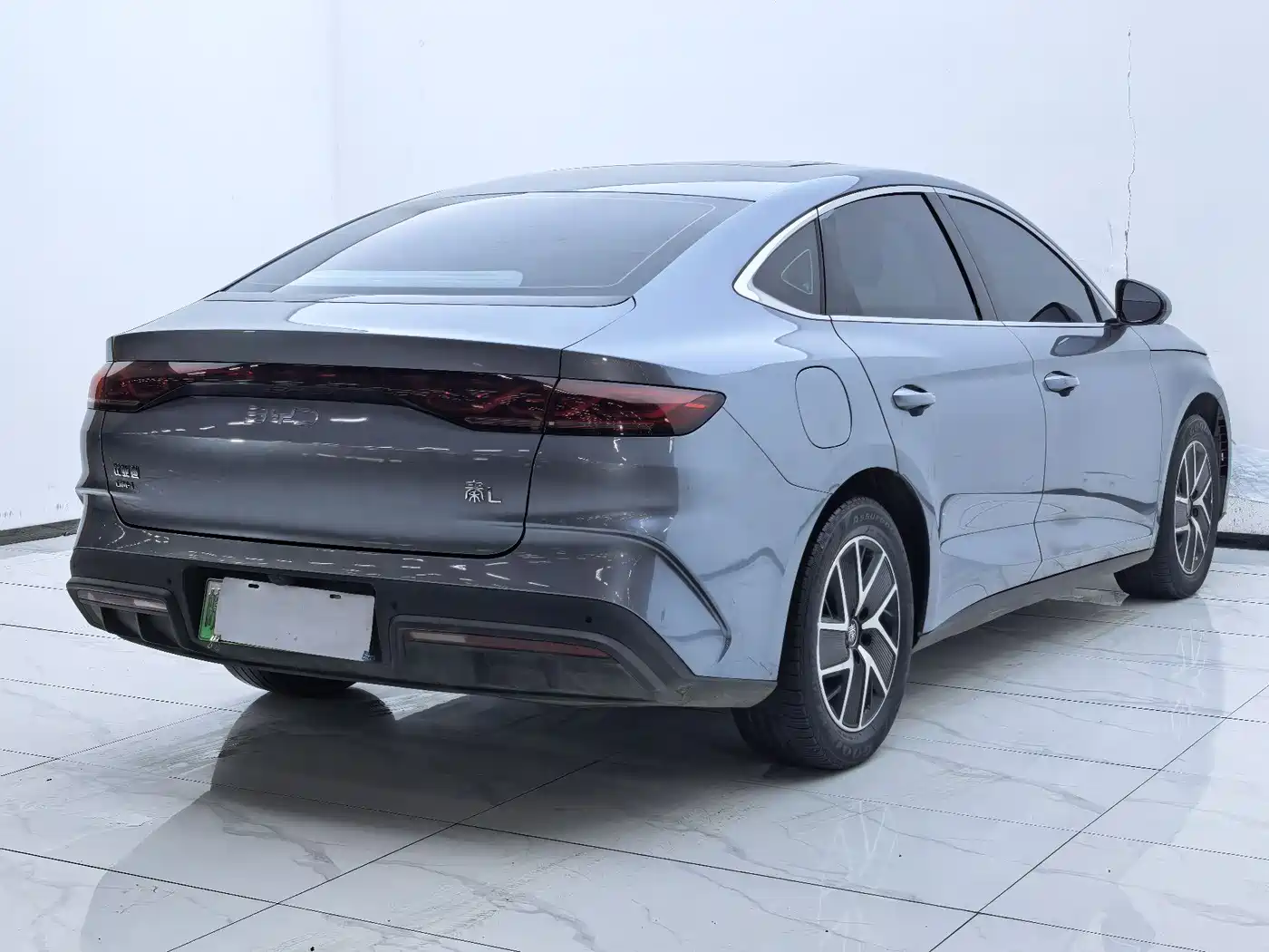 BYD Qin L 2024 DM-i 120KM Leading фото 7