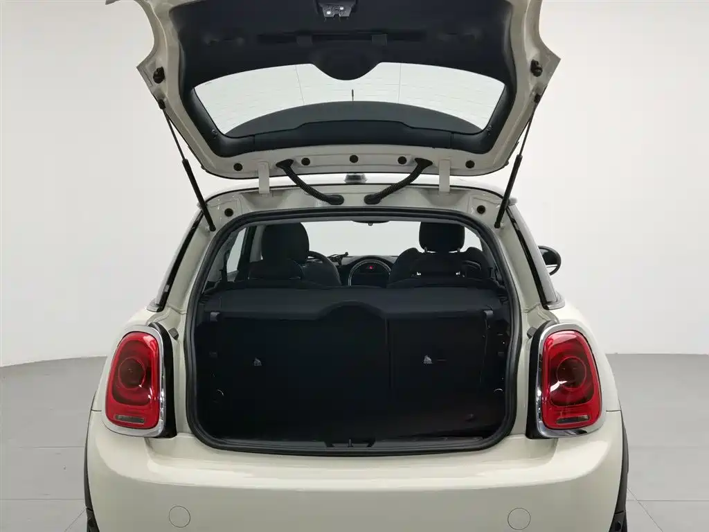 MINI 2016 1.5T COOPER Pioneer фото 16