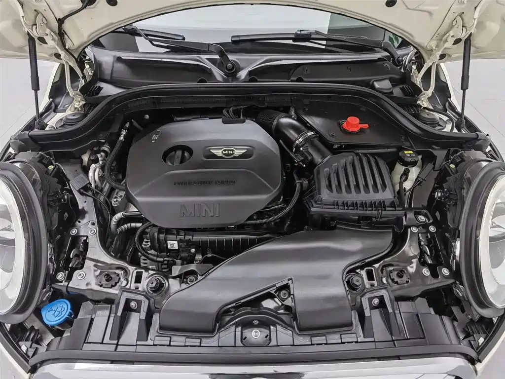 MINI 2016 1.5T COOPER Pioneer фото 6