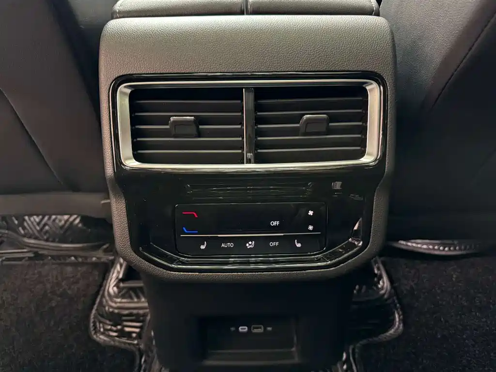 Volkswagen Teramont 2024 380TSI 4WD Prestige Luxury Edition фото 9