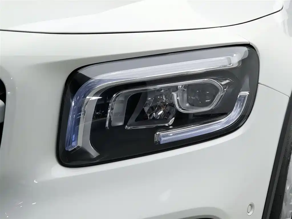Mercedes-Benz GLB 2023 GLB 220 Dynamic фото 7
