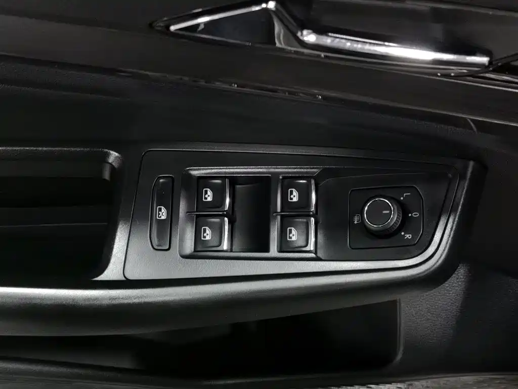 Volkswagen Bora 2021 1.5L Automatic Comfort Smart Edition фото 9
