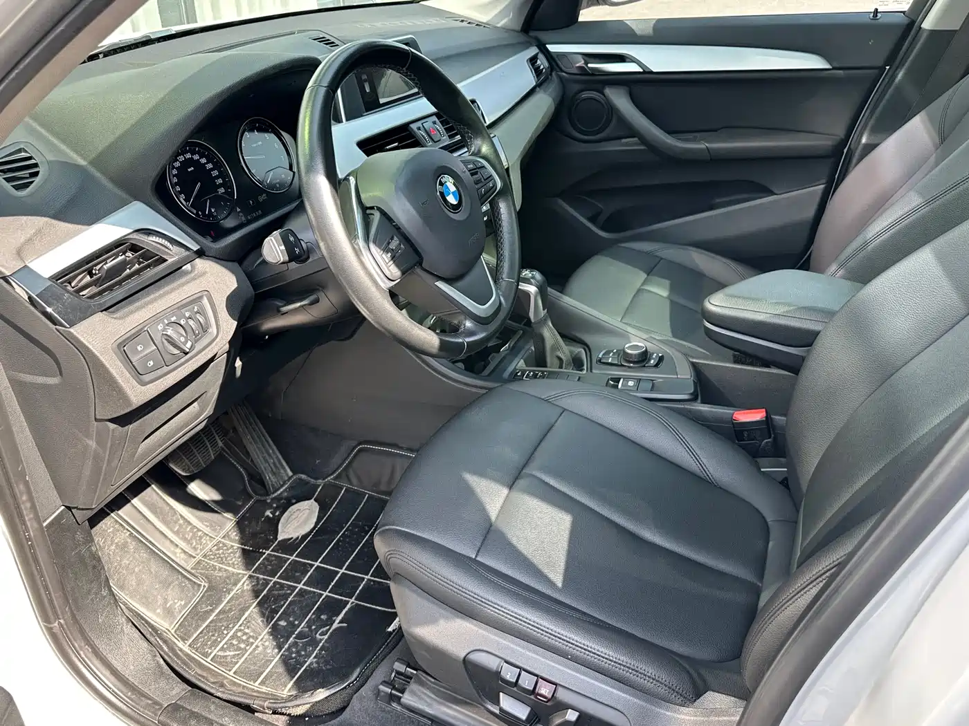 BMW X1 2019 sDrive18Li Fashion Model фото 10