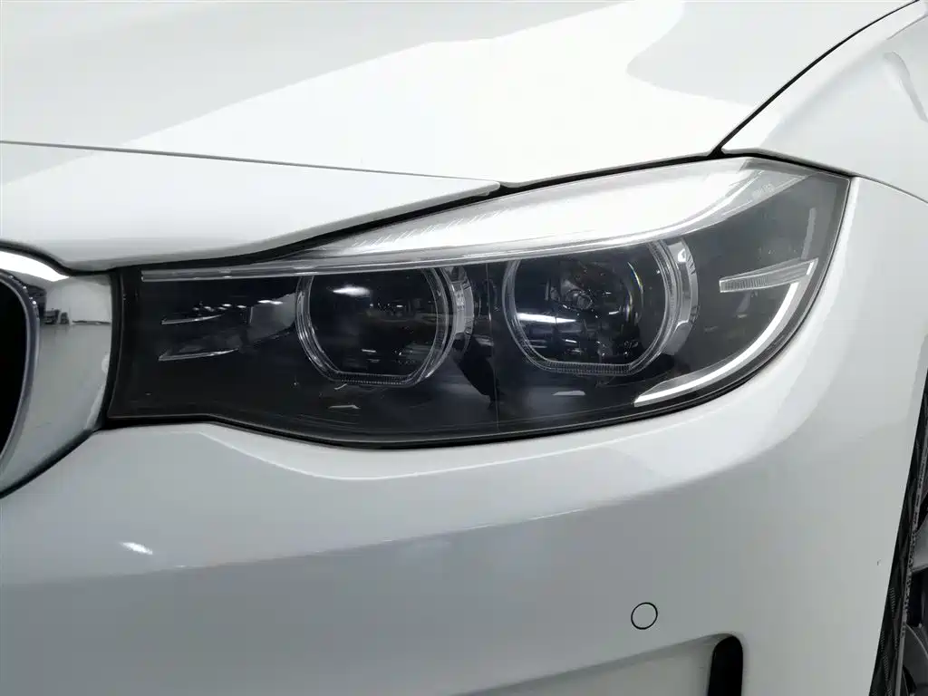 BMW 3 Series GT 2018 320i Fashion фото 7