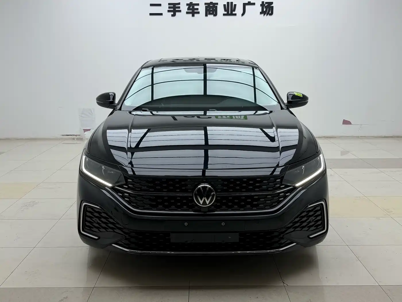 Volkswagen Passat 2023 330TSI Starlight Elite Edition фото 3