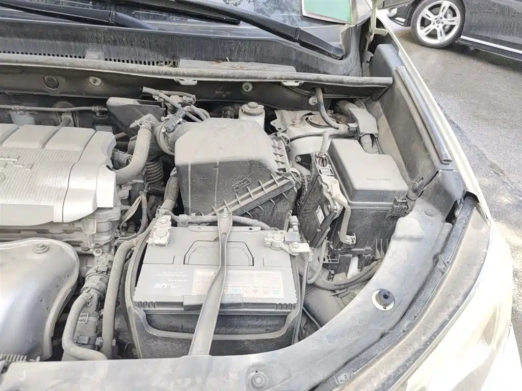 Toyota RAV4 Rongfang 2016 2.5L Automatic 4WD Elite фото 24