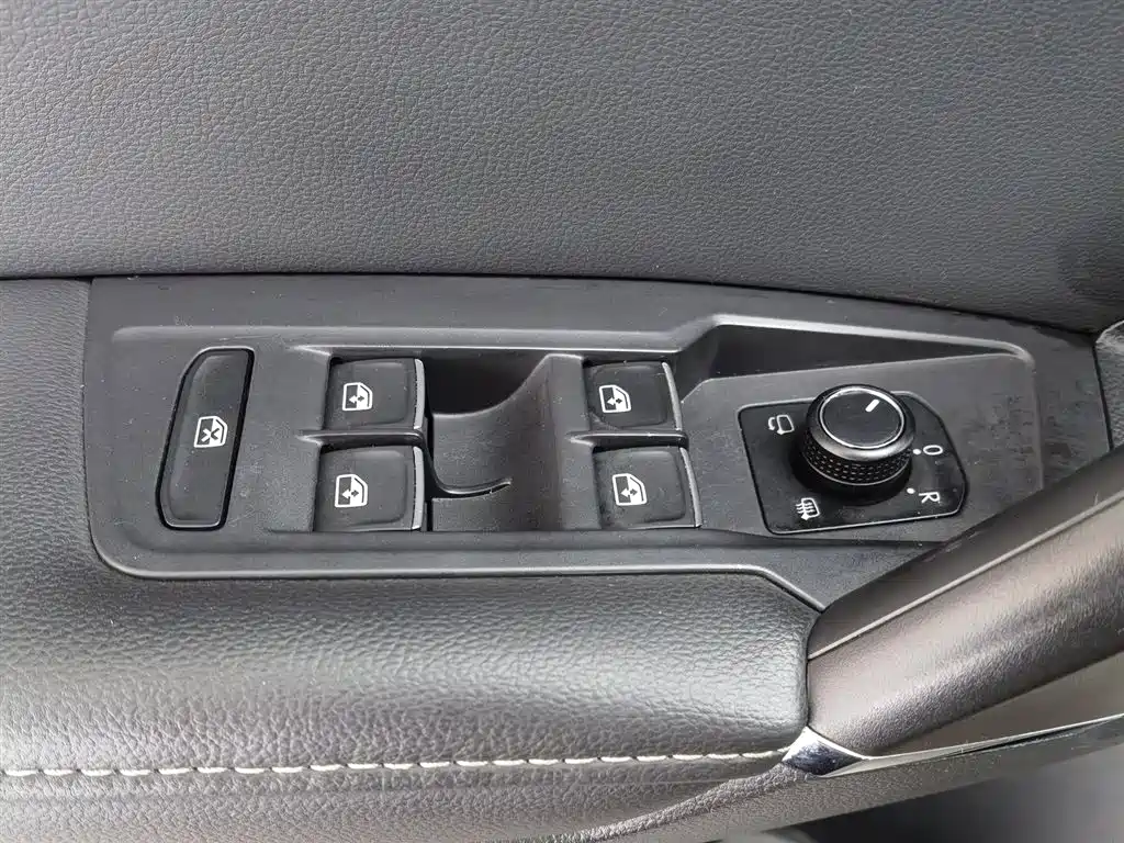 Volkswagen Tiguan L 2017 380TSI Automatic 4WD Ultimate Flagship Edition фото 9