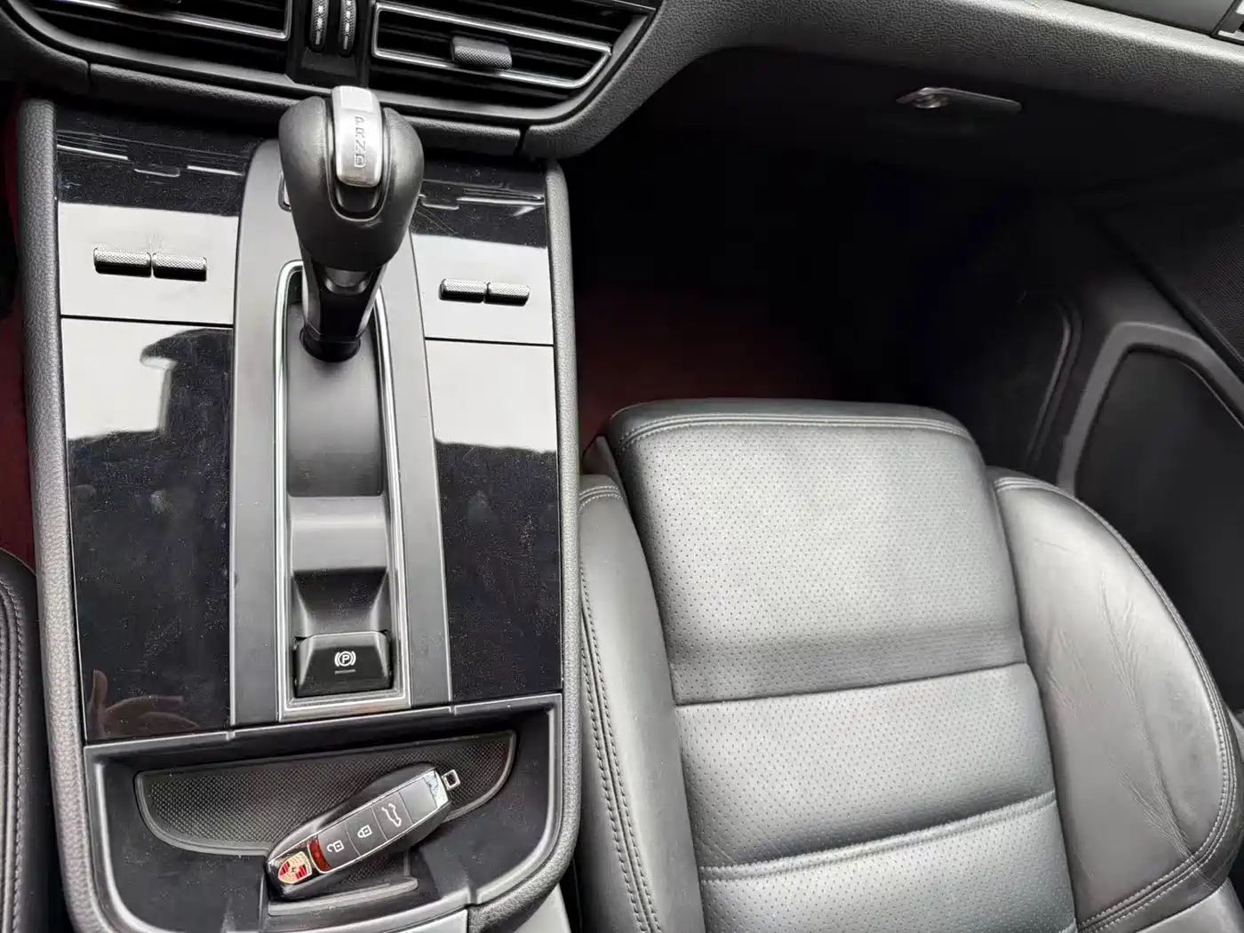 Porsche Macan 2023 Macan 2.0T фото 9