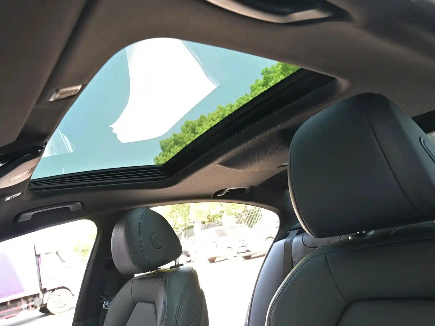BMW 5 Series (Import) 2019 530i M Sport Package фото 22