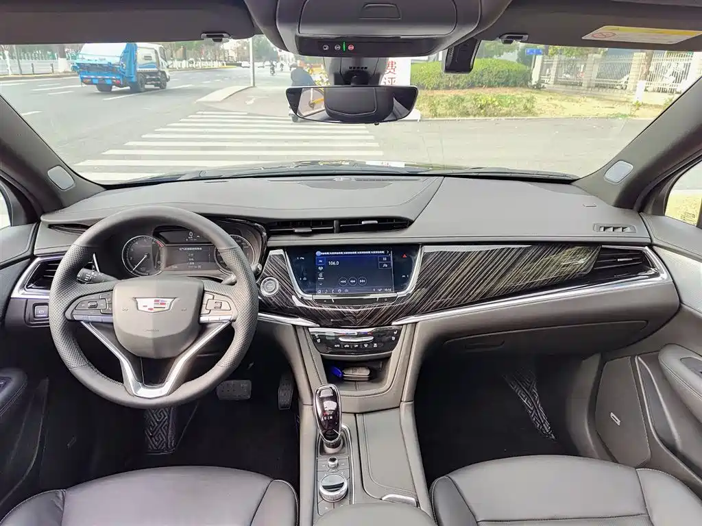 Cadillac XT6 2022 2.0T 6-Seater 4WD Luxury Edition фото 10