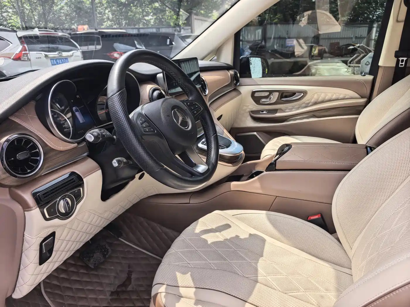 MERCEDES-BENZ V-CLASS