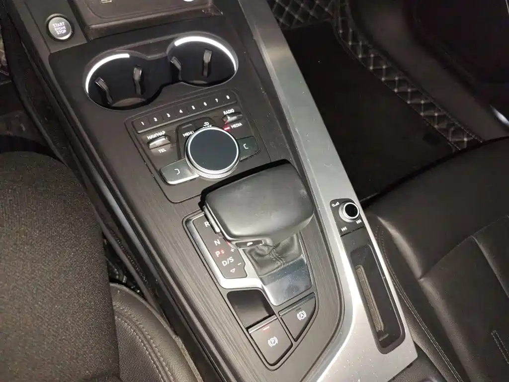 Audi A4L 2019 40 TFSI Fashion (China V) фото 7