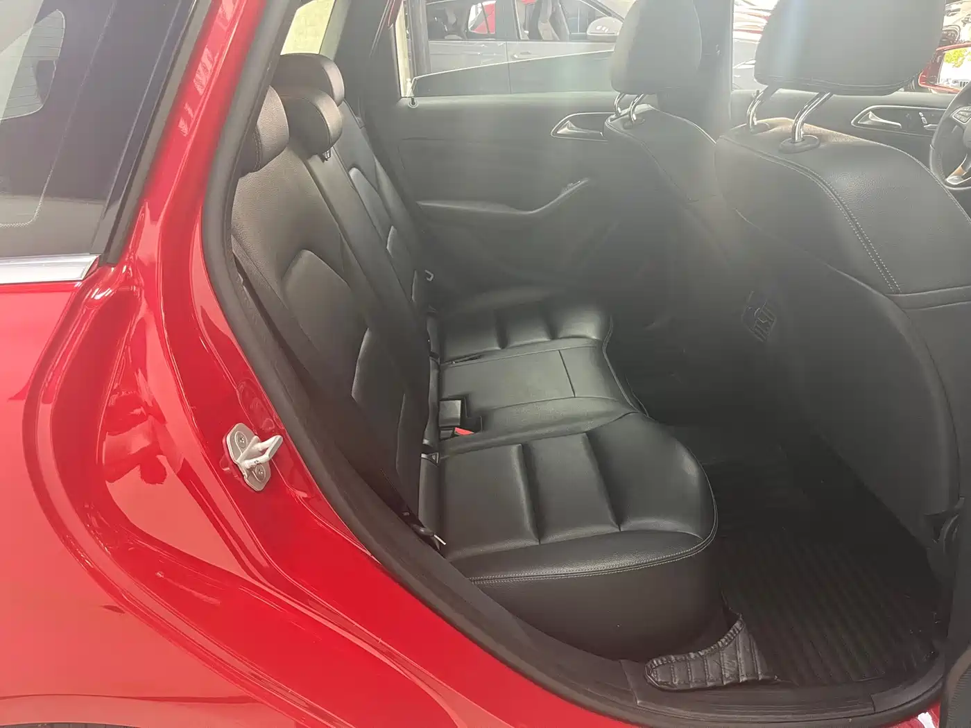 Mercedes-Benz B-Class 2016 B 200 Collector's Edition фото 8