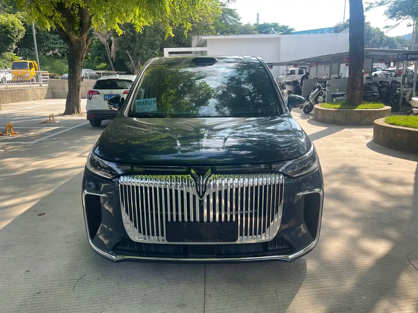 Voyah Auto Voyah Dreamer 2025 PHEV AWD Flagship Qian Kun Edition фото 2