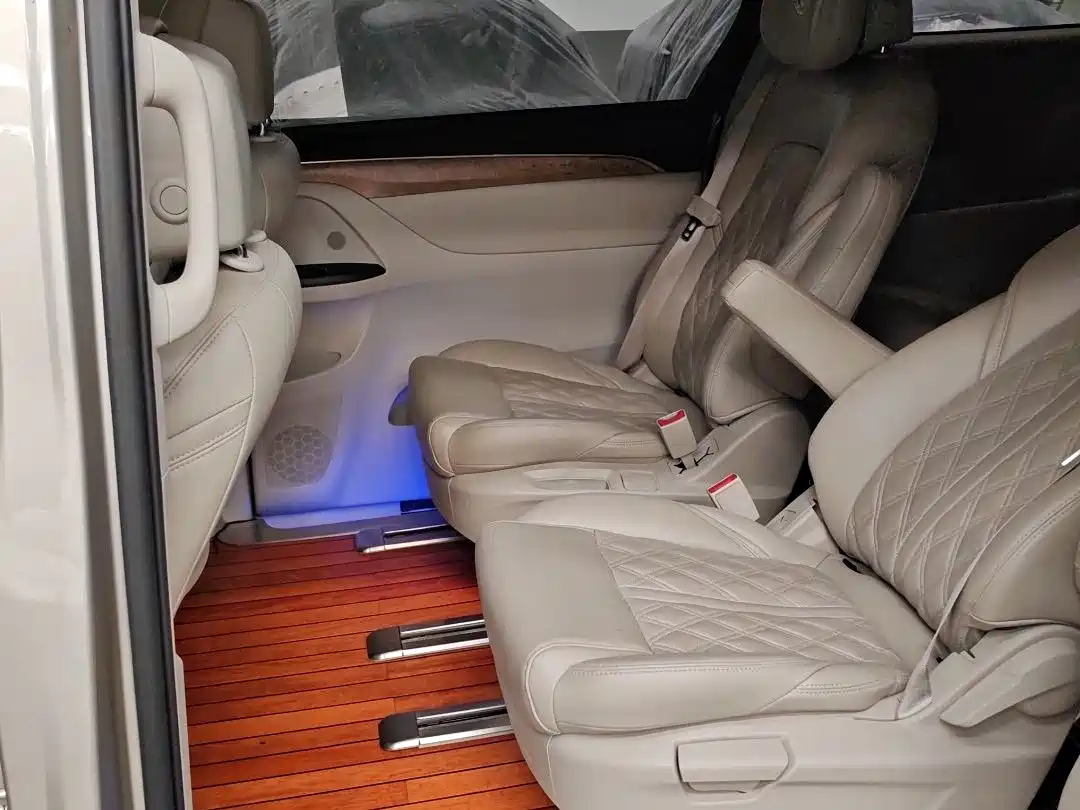Buick GL8 2018 ES 28T Comfort Type China VI фото 11