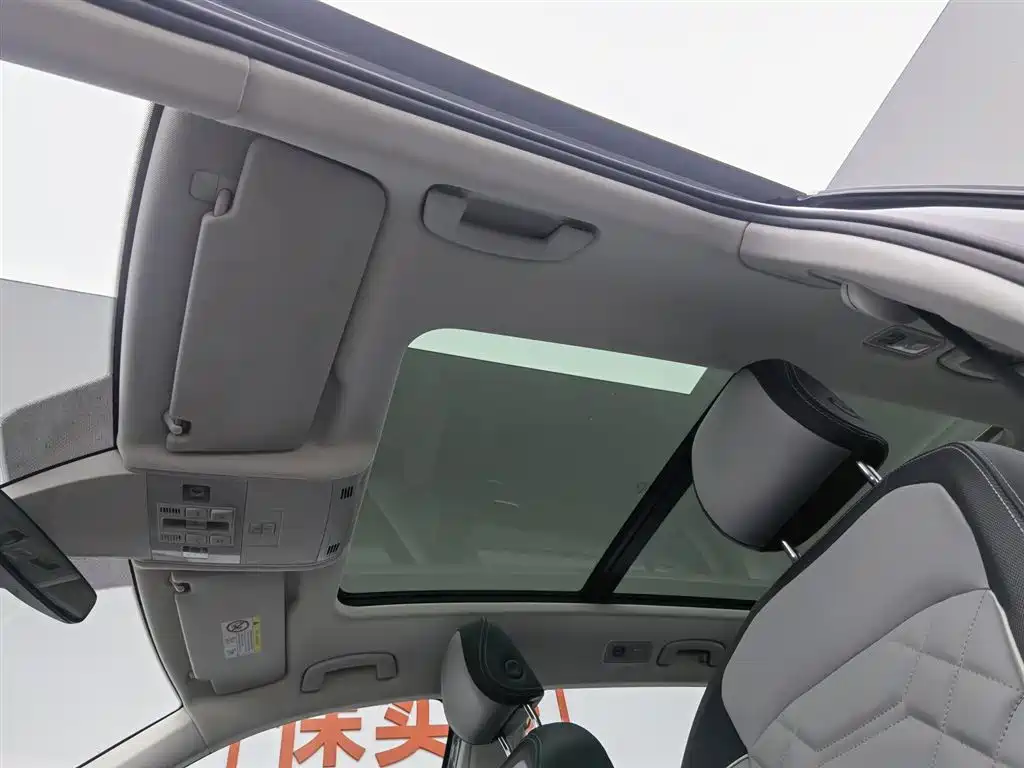 Volkswagen Tayron 2023 330TSI 2WD Luxury Plus Advanced Edition фото 14