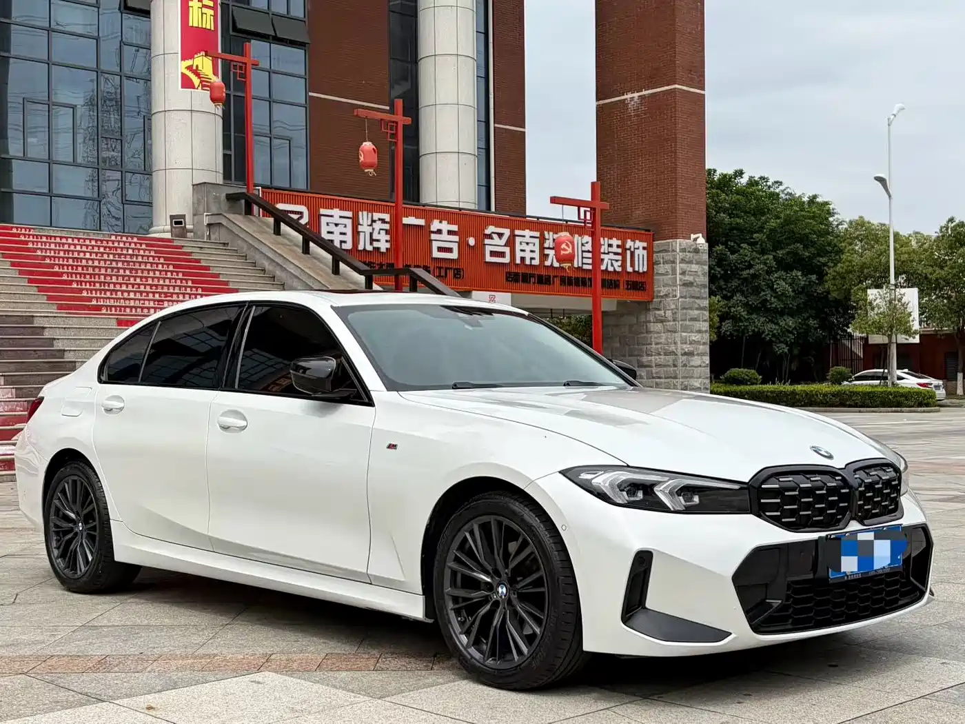 BMW 3 Series 2024 325Li M Sport Shadowline Package фото 3