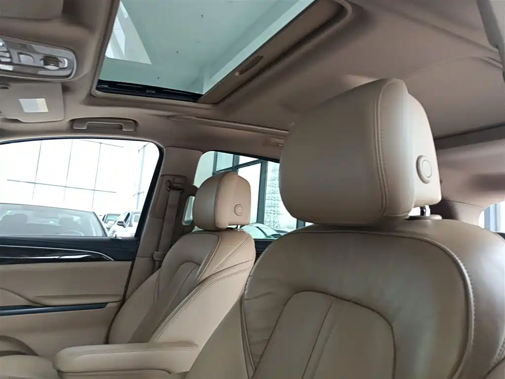 Buick GL8 2017 ES 28T Luxury China V фото 18