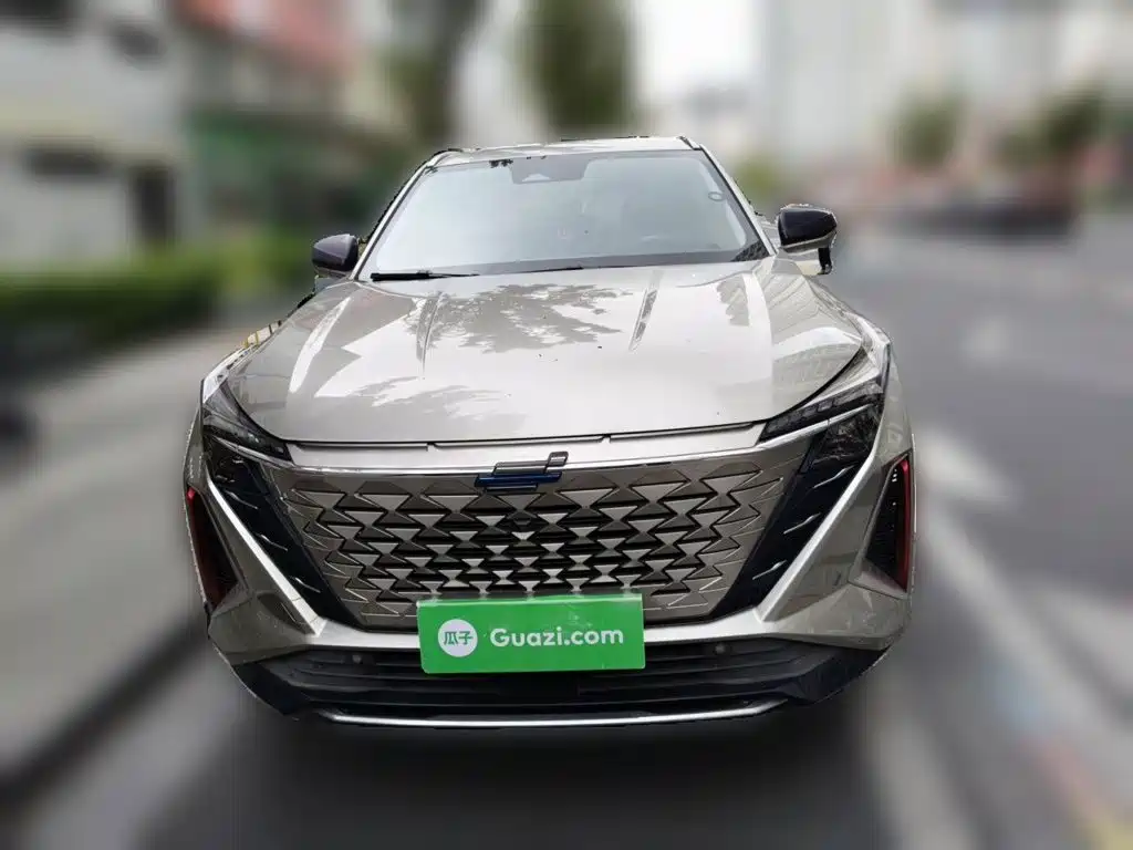 Changan Oshan Z6 2022 2022 Blue Whale 1.5T DCT Intelligent Leader
