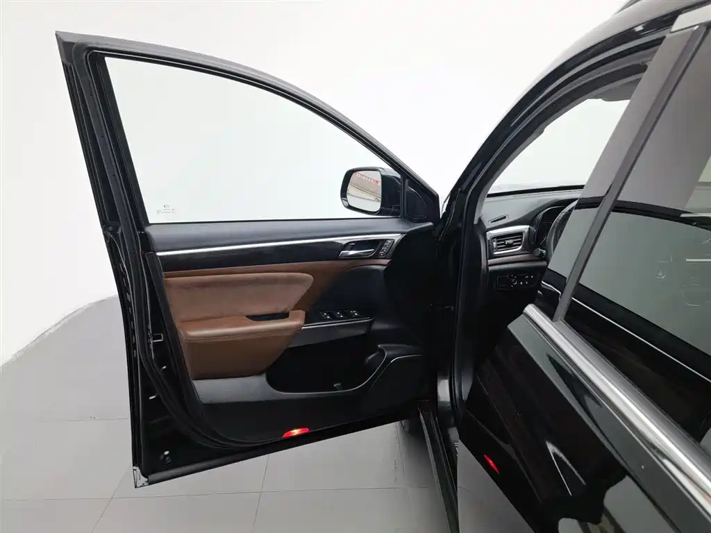 GAC Trumpchi Trumpchi GS8 2017 320T 2WD Luxury Smart Connect (7-seater) фото 8