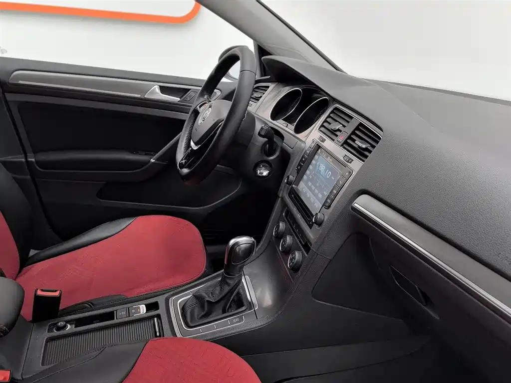 Volkswagen Golf 2015 1.6L Automatic Comfort фото 22