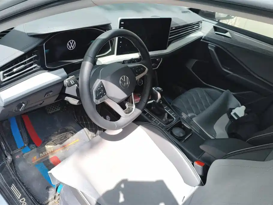 Volkswagen Sagitar 2023 300TSI DSG Surpassing Edition фото 9