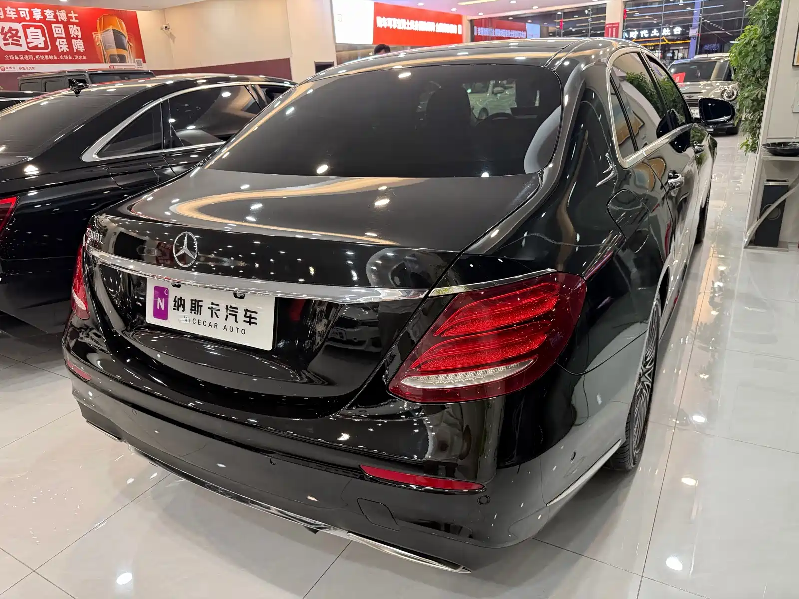 صورة 6 - Mercedes-Benz E-Class