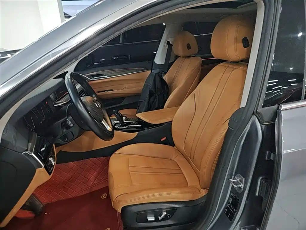 BMW 6 Series GT 2019 630i Luxury Design Package фото 15