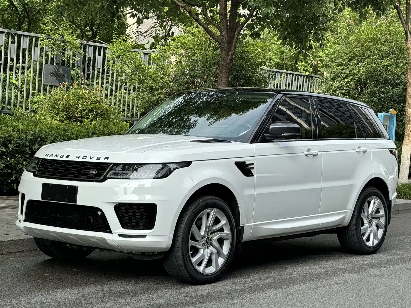 Land Rover Range Rover Sport 2020 3.0 L6 HSE DYNAMIC