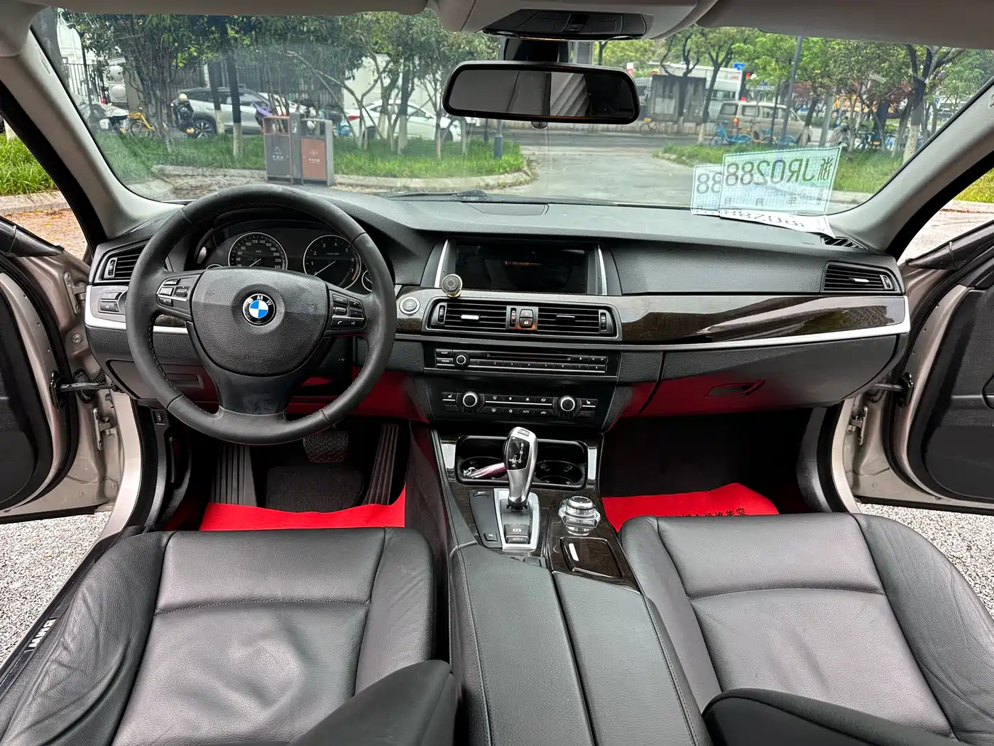 BMW 5 Series 2012 523Li Luxury фото 14