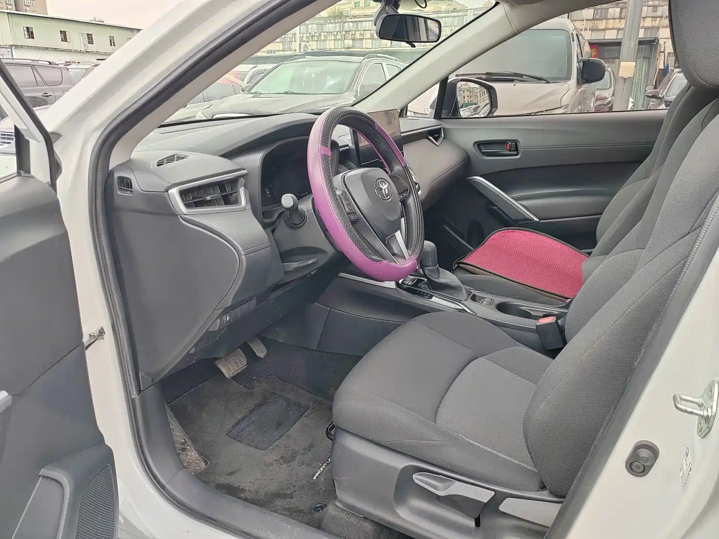 Toyota Frontlander 2023 2.0L CVT Elite Edition фото 7