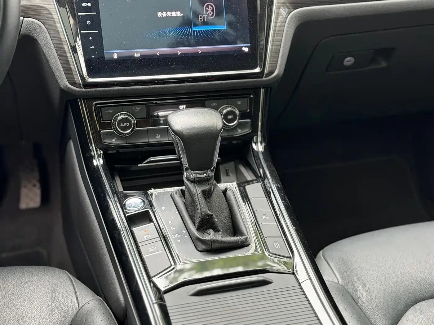 Volkswagen Phideon 2018 Facelift 380TSI FWD Business фото 13
