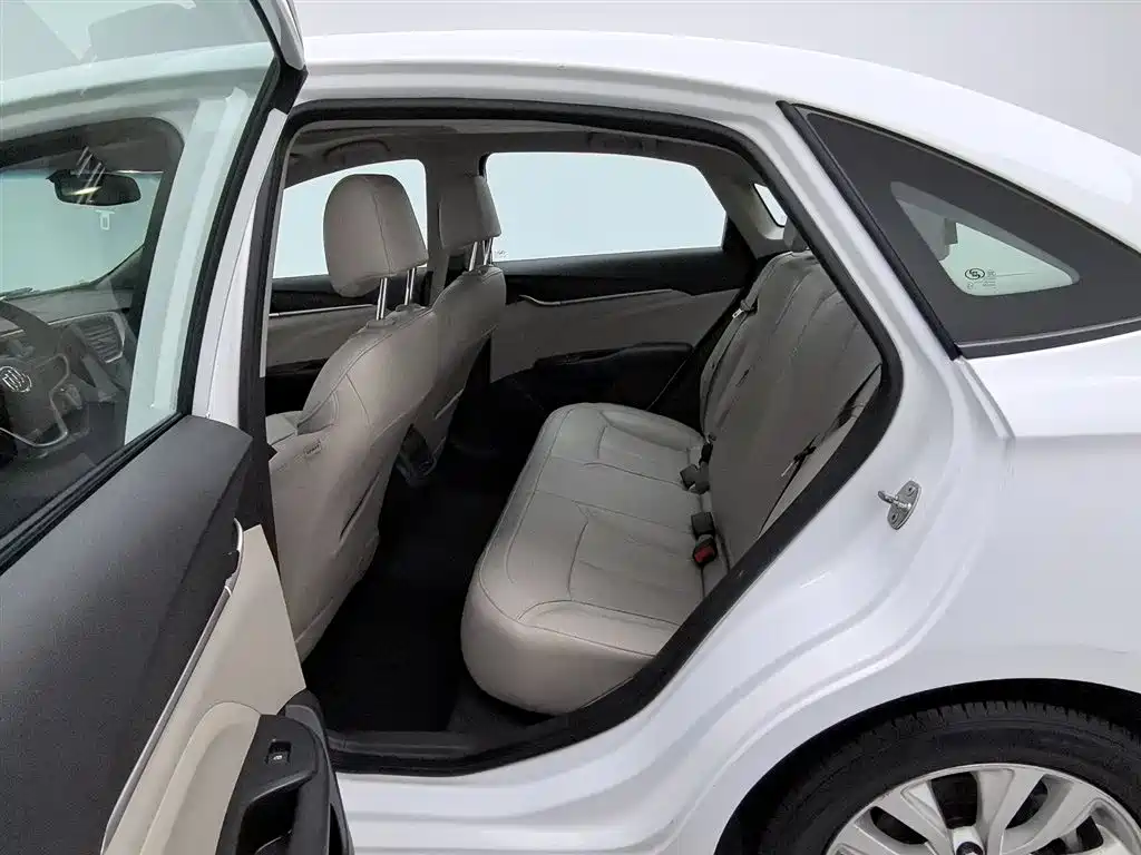 Buick Excelle 2018 15T Dual Clutch Elite (China V) фото 15