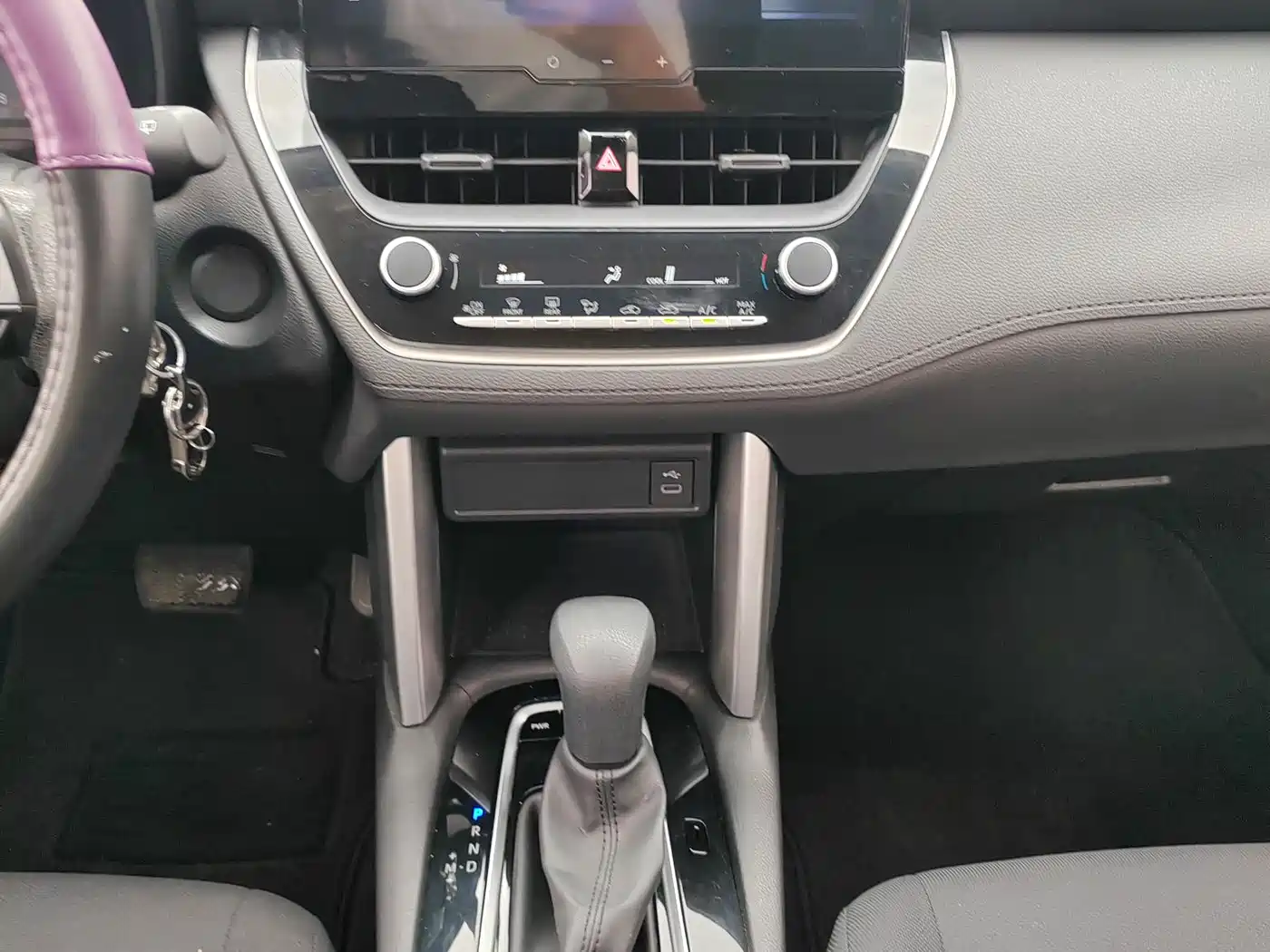 Toyota Frontlander 2023 2.0L CVT Elite Edition фото 13