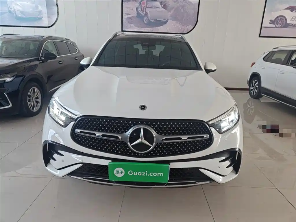 Mercedes-Benz GLC 2023 GLC 260 L 4MATIC Luxury 5-Seater фото 3