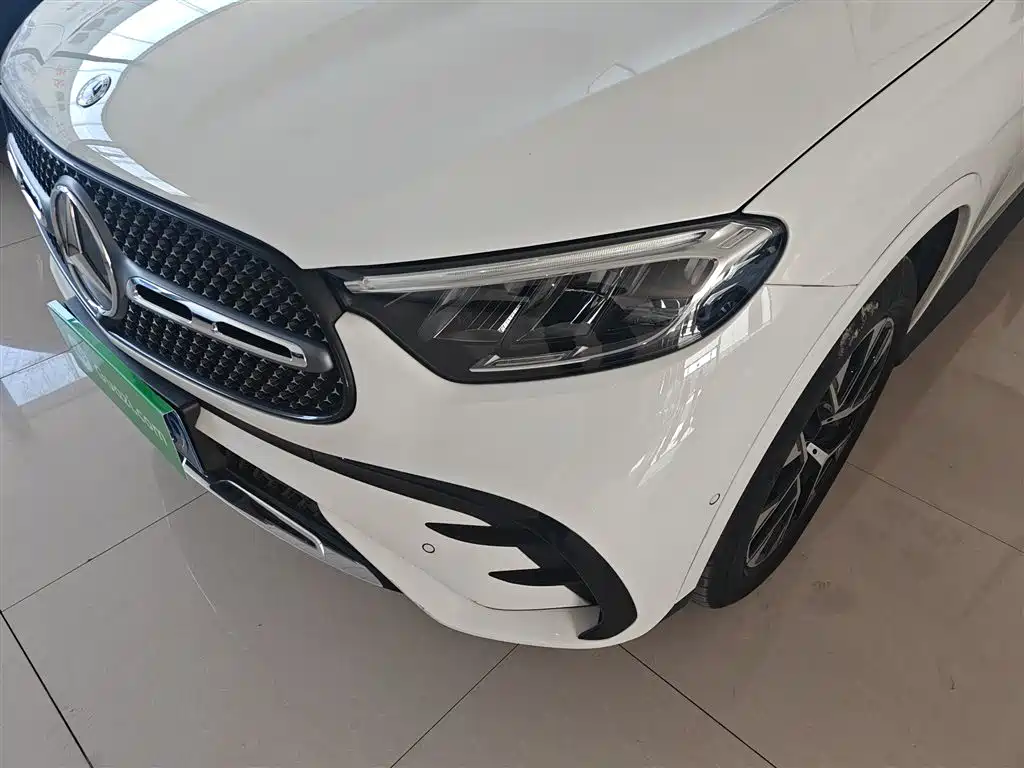 Mercedes-Benz GLC 2023 GLC 260 L 4MATIC Luxury 5-Seater фото 18