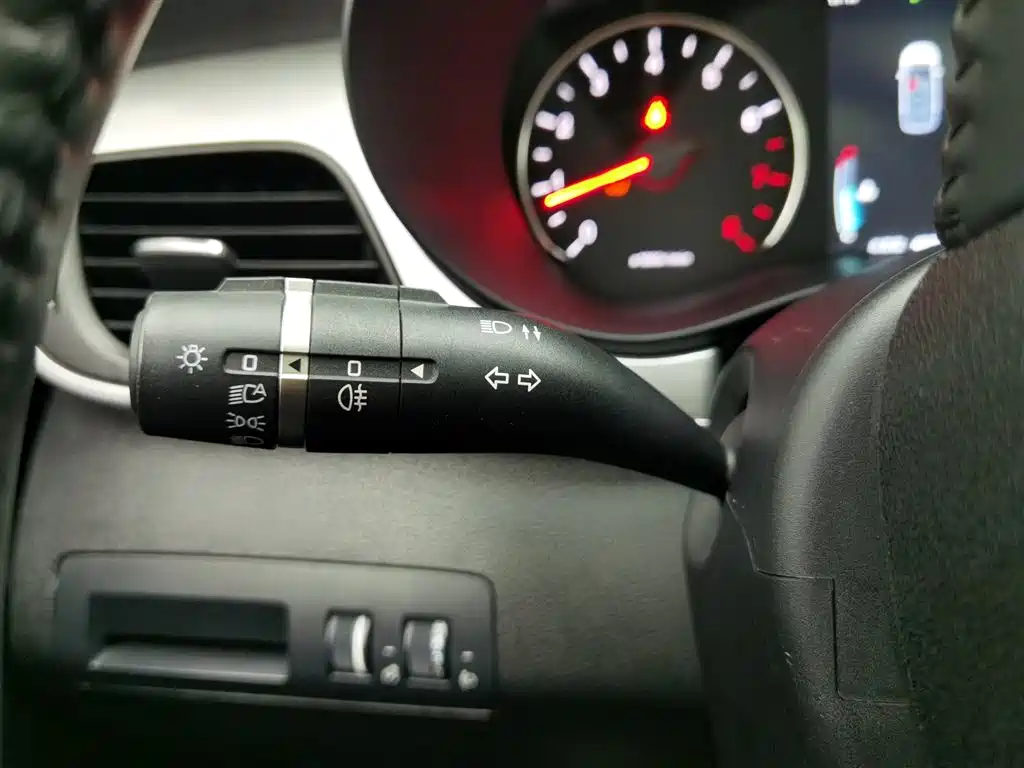BYD Song MAX 2021 Upgrade 1.5T Automatic Luxury Edition 6-Seater фото 21
