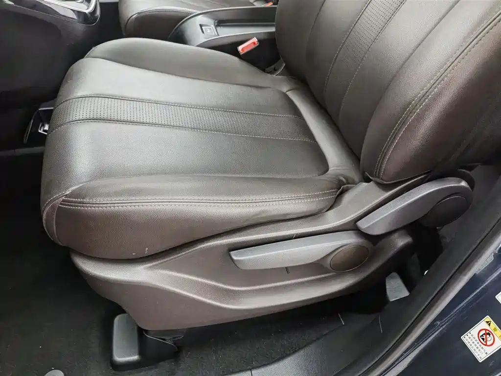 GAC Trumpchi Trumpchi M6 2019 270T DCT Luxury Edition (7-seater) (China VI) фото 20