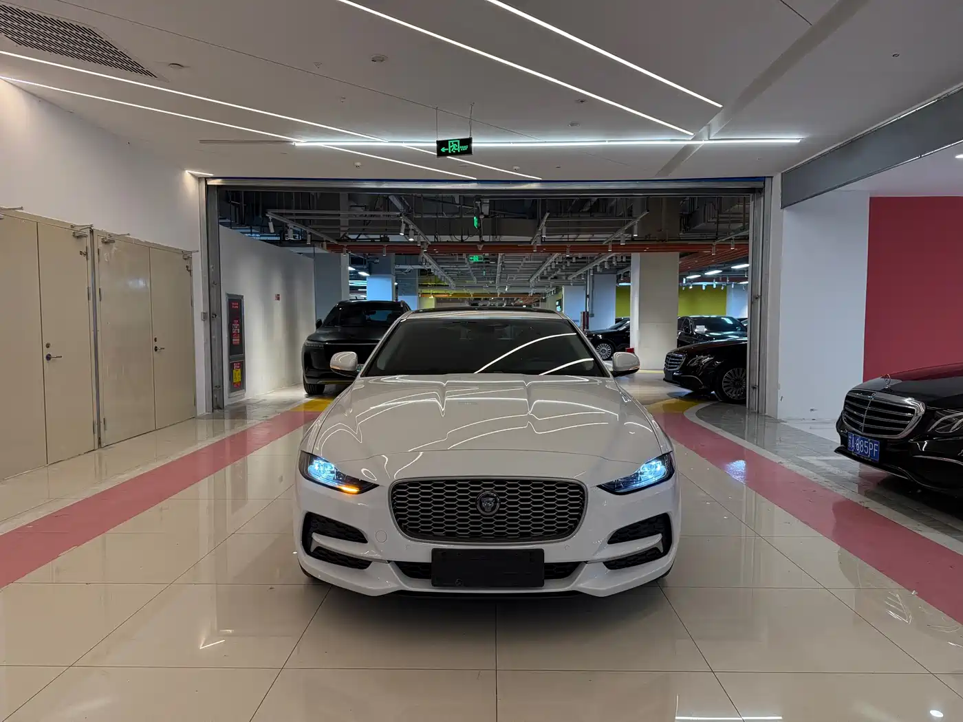 Jaguar XEL 2020 2.0T 200PS R-DYNAMIC Youth Sport Edition фото 2