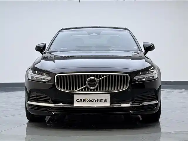 VOLVO S90 PLUG IN HYBRID