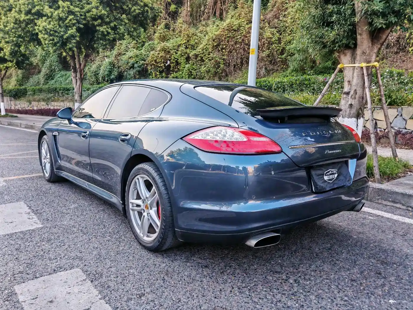 Porsche Panamera 2010 Panamera 4 3.6L фото 6